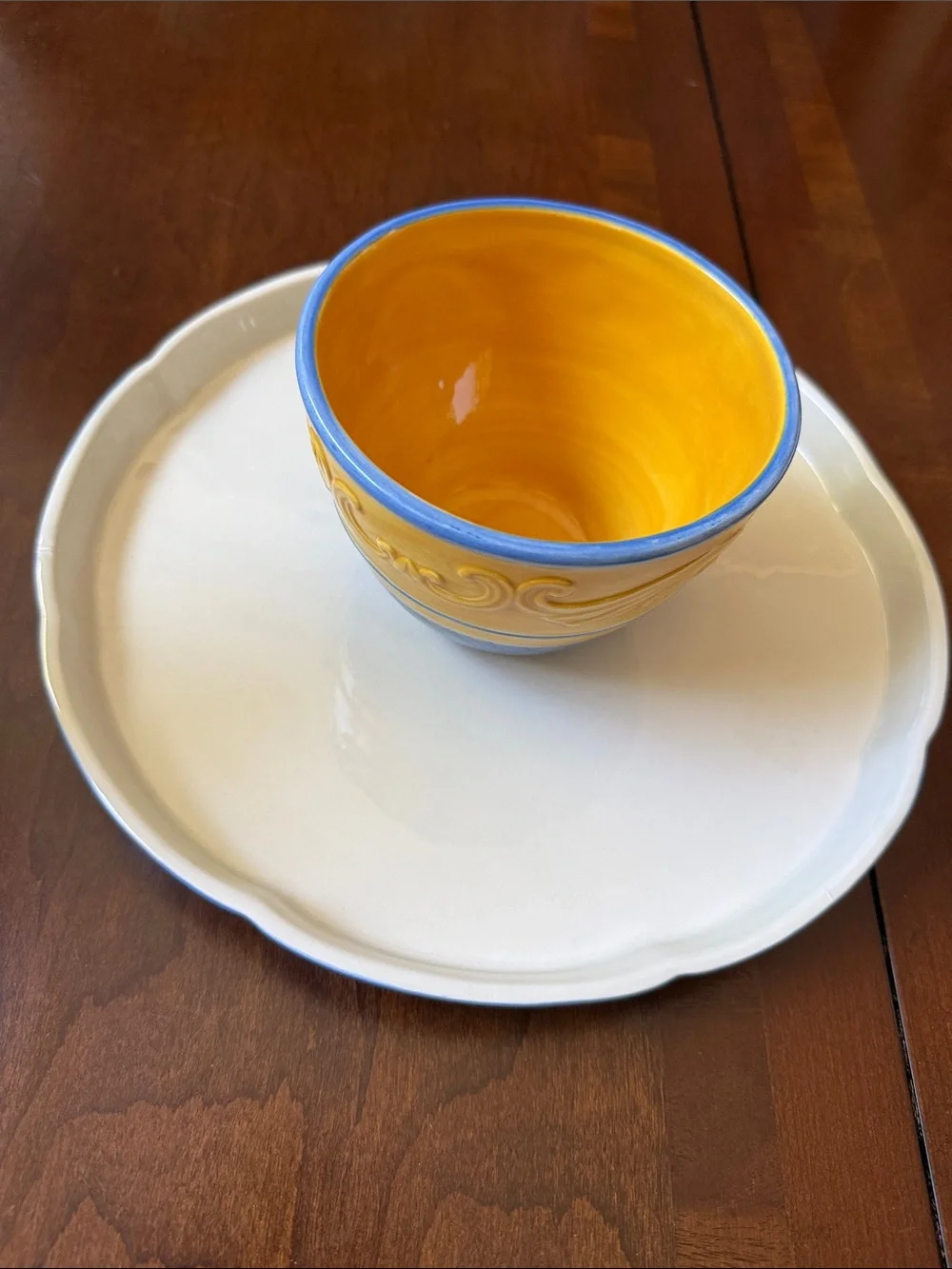 Ricamo Accessories by Fitz & Floyd footed cake plate or chip & dip rooster motif